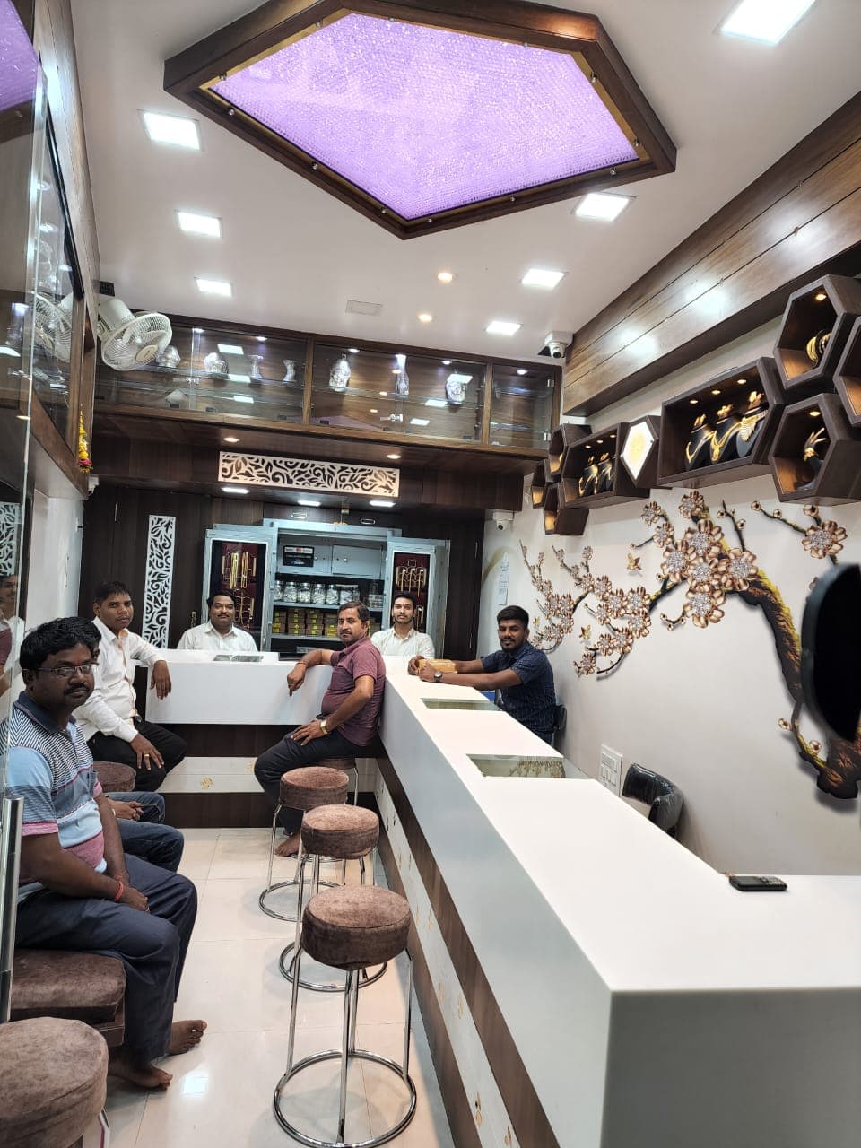 Yogeshwari Alankar Saraf Line - Thumbnail 10